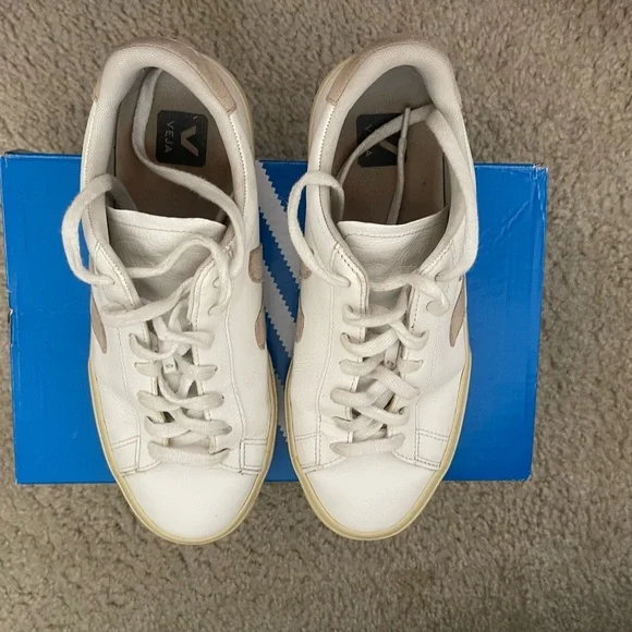 Veja Campo Sneakers (size 9.5) - Picture 6 of 6